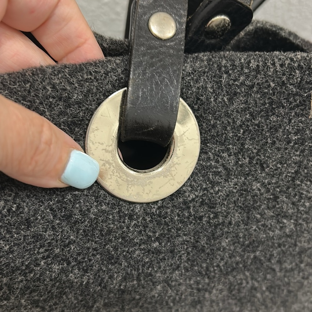 Banana Republic Y2K Wool Large Tote Bag with Leather Straps - Picture 12 of 14